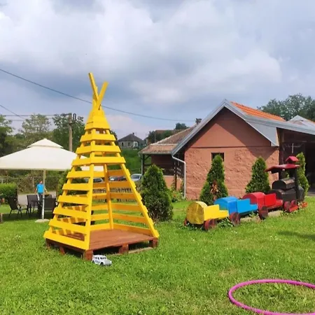 Palanacka Avlija 1 * Ripanj